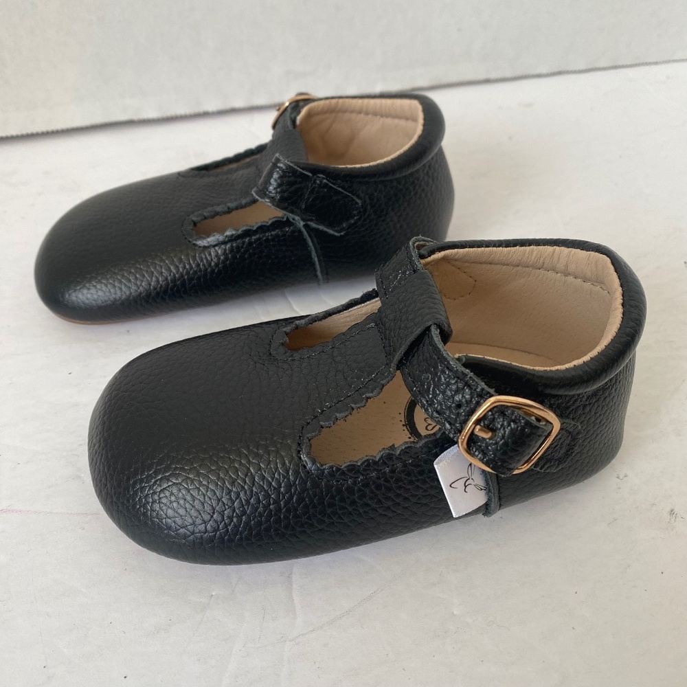 Little Love Bug Co T-Bar Black Leather Dress Shoe Toddler Sz 6